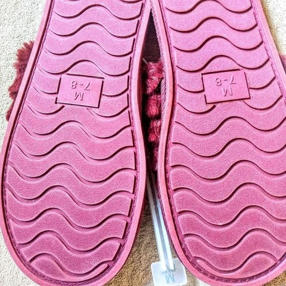 Stars Above Women Slippers Night Burgundy Sz 7/8 - Picture 2 of 6